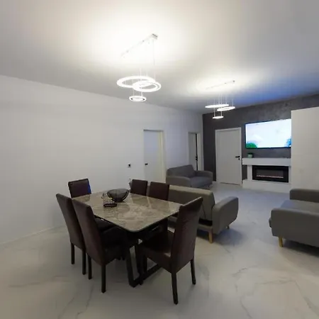 Moon House Villa